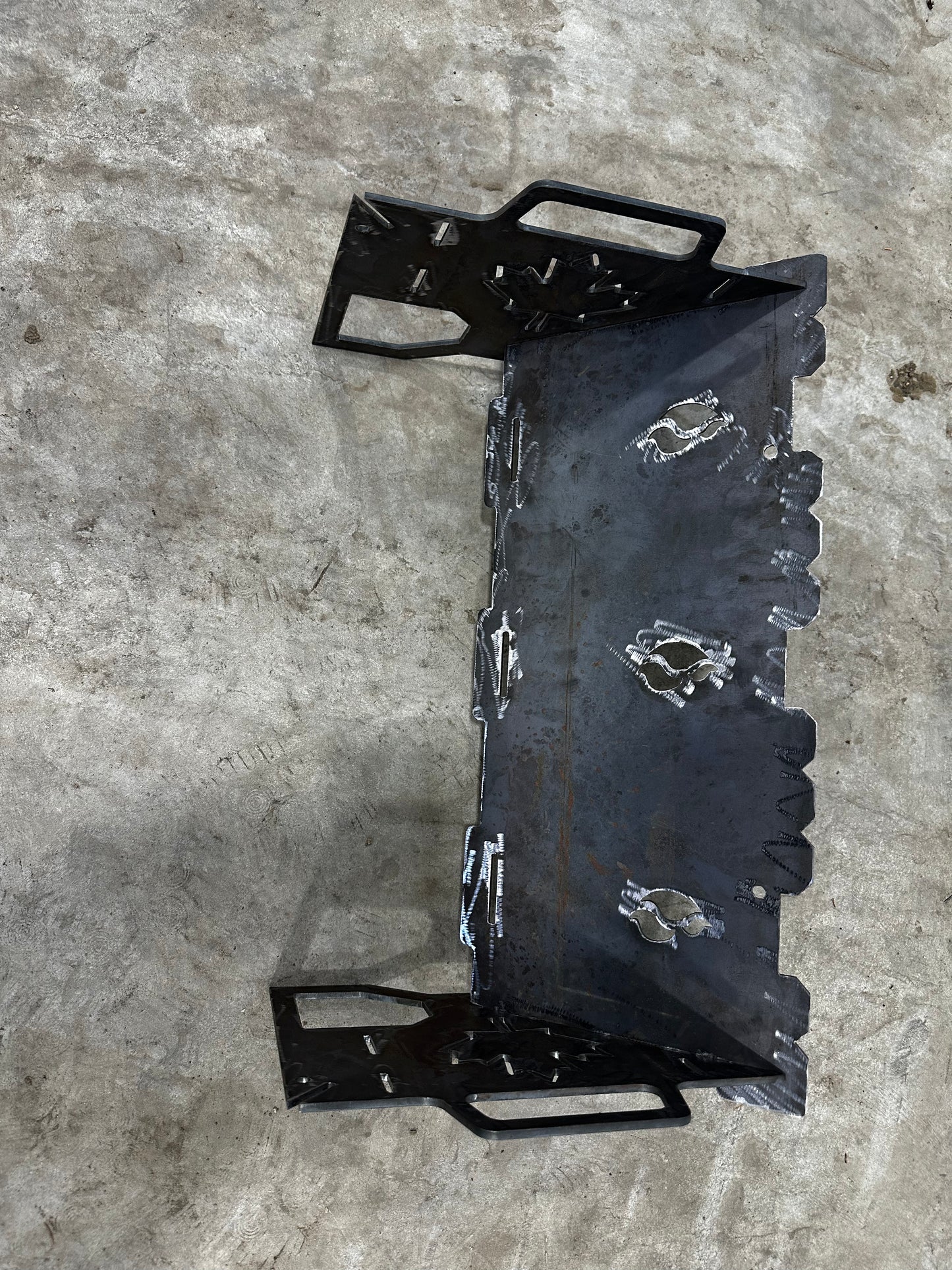3/16" collapsible grill / fire pit