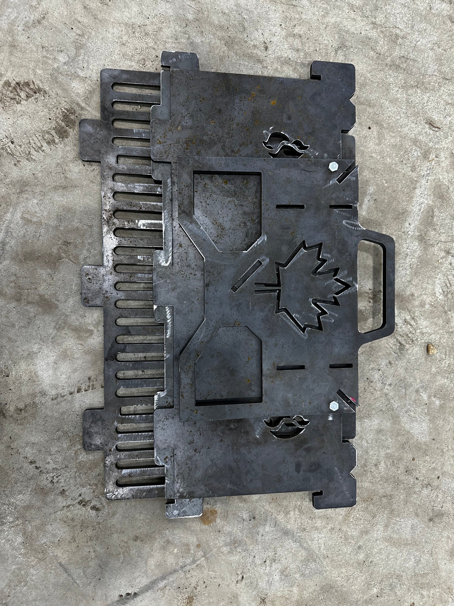 3/16" collapsible grill / fire pit