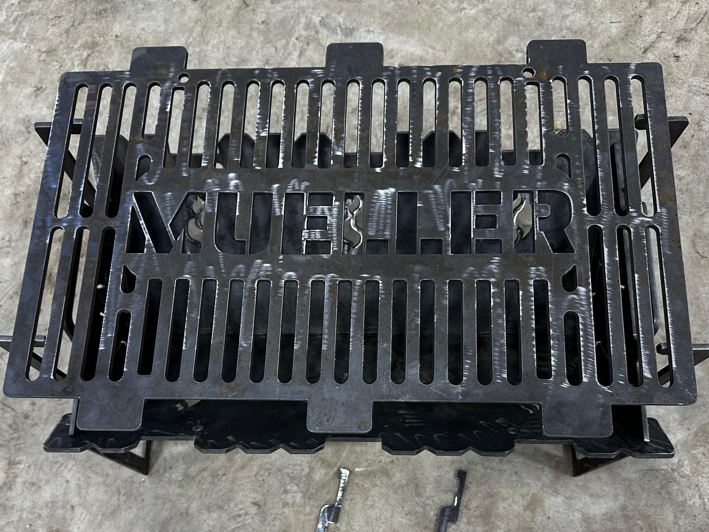 3/16" collapsible grill / fire pit